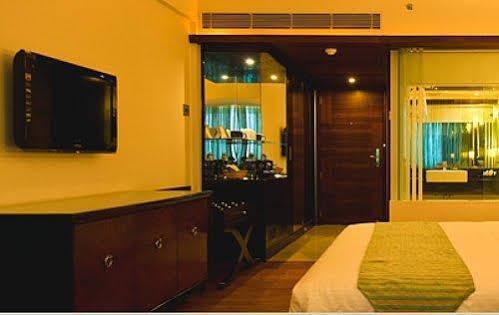 Windsor Rajadhani Hotel Thiruvananthapuram Εξωτερικό φωτογραφία
