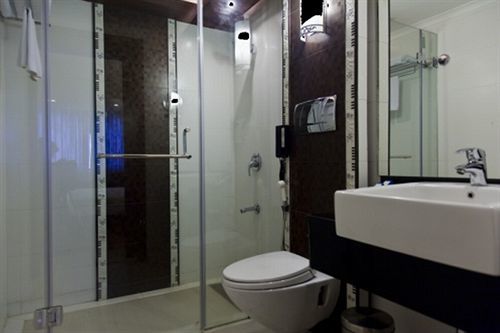 Windsor Rajadhani Hotel Thiruvananthapuram Εξωτερικό φωτογραφία