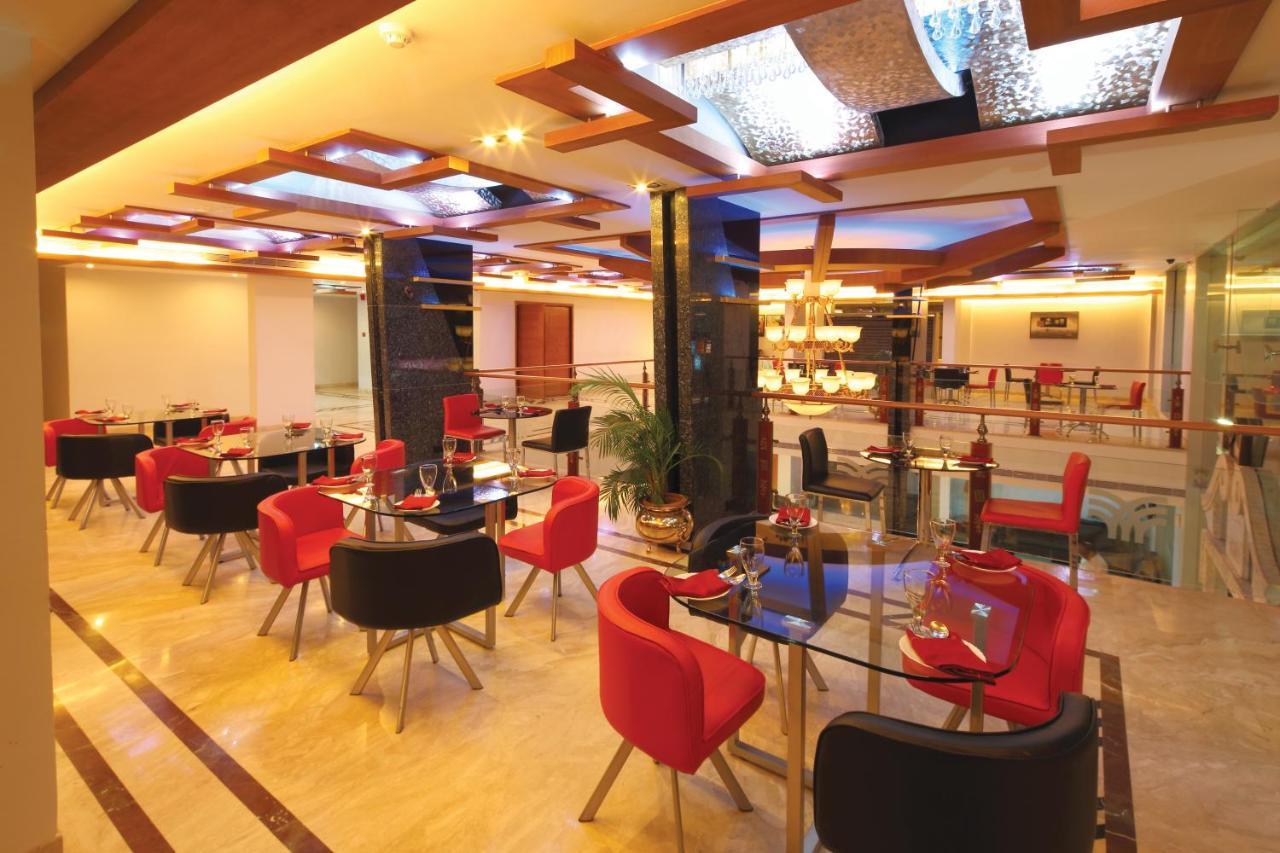 Windsor Rajadhani Hotel Thiruvananthapuram Εξωτερικό φωτογραφία