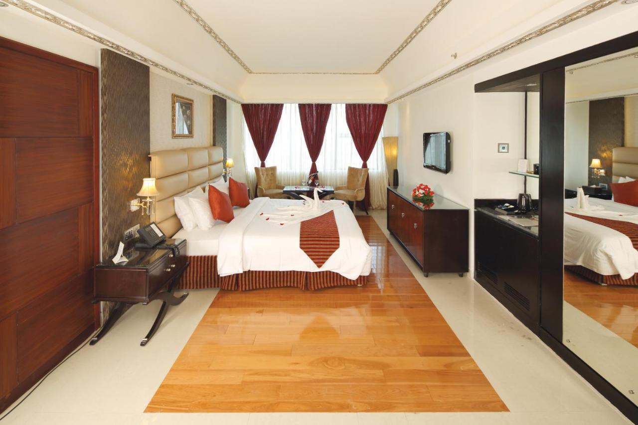 Windsor Rajadhani Hotel Thiruvananthapuram Εξωτερικό φωτογραφία