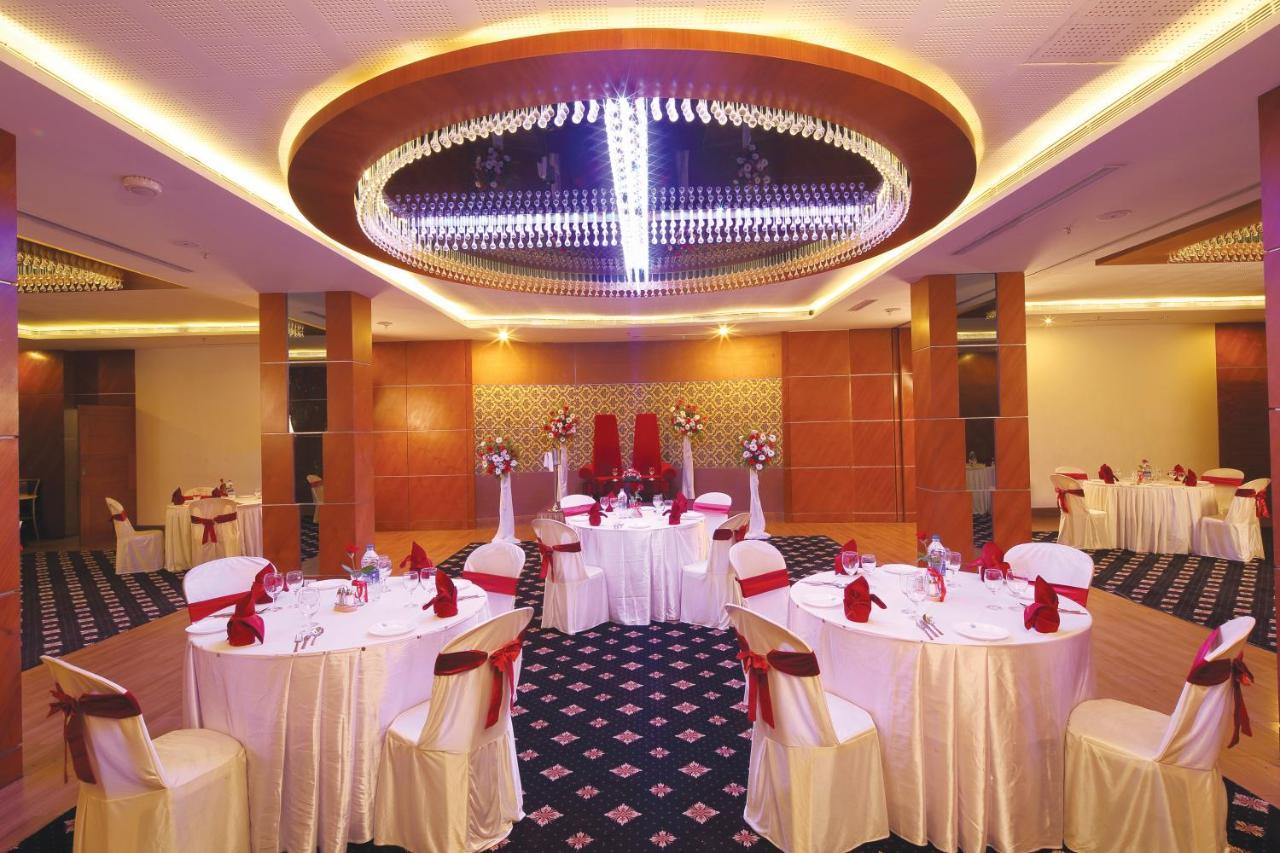 Windsor Rajadhani Hotel Thiruvananthapuram Εξωτερικό φωτογραφία